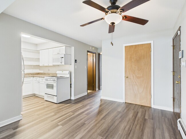 Building Photo - 11805 S Karlov Ave