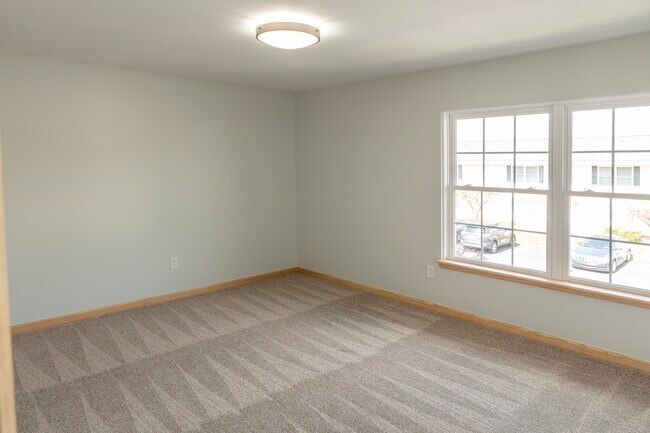 Building Photo - 289 Governors Park Rd