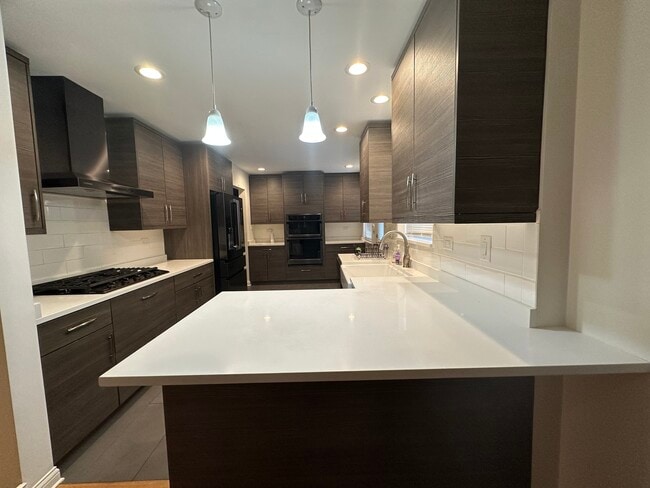 Building Photo - 3929 Jarvis Ave