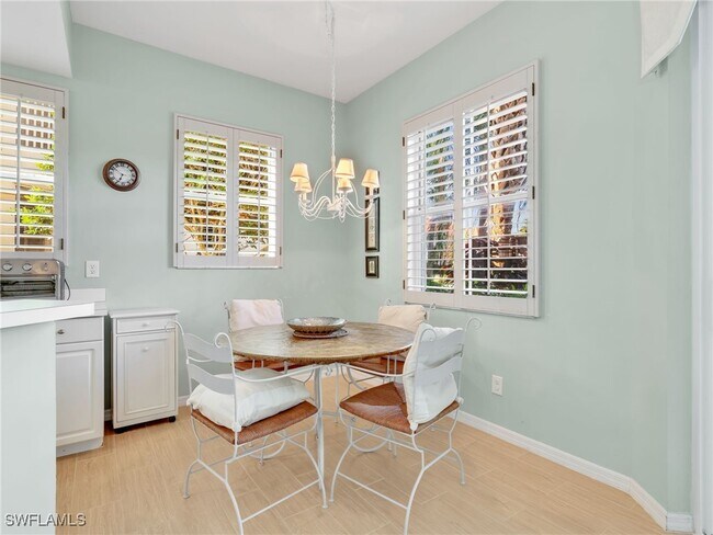 Building Photo - 9071 Las Maderas Dr