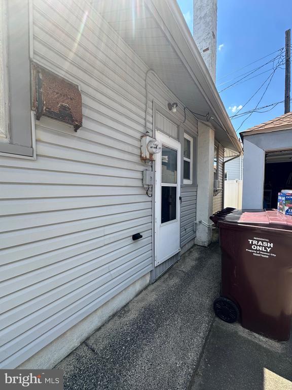 Building Photo - 12 N Swarthmore Ave