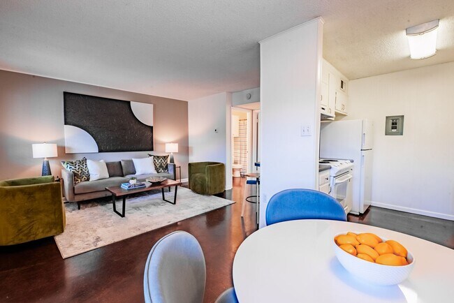 Building Photo - 3914 Ave D Ave