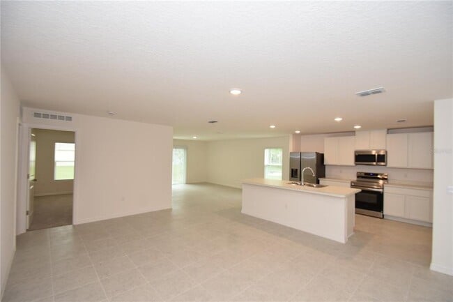 Building Photo - 5 Llestone Path