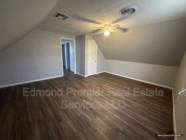 Building Photo - 629 Reynolds Rd