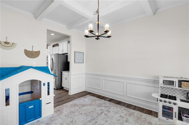 Building Photo - 173 London Dr