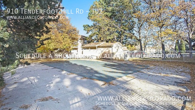 Building Photo - 910 Tenderfoot Hill Rd