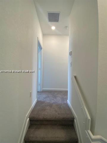 Building Photo - 575 NE 208th Terrace