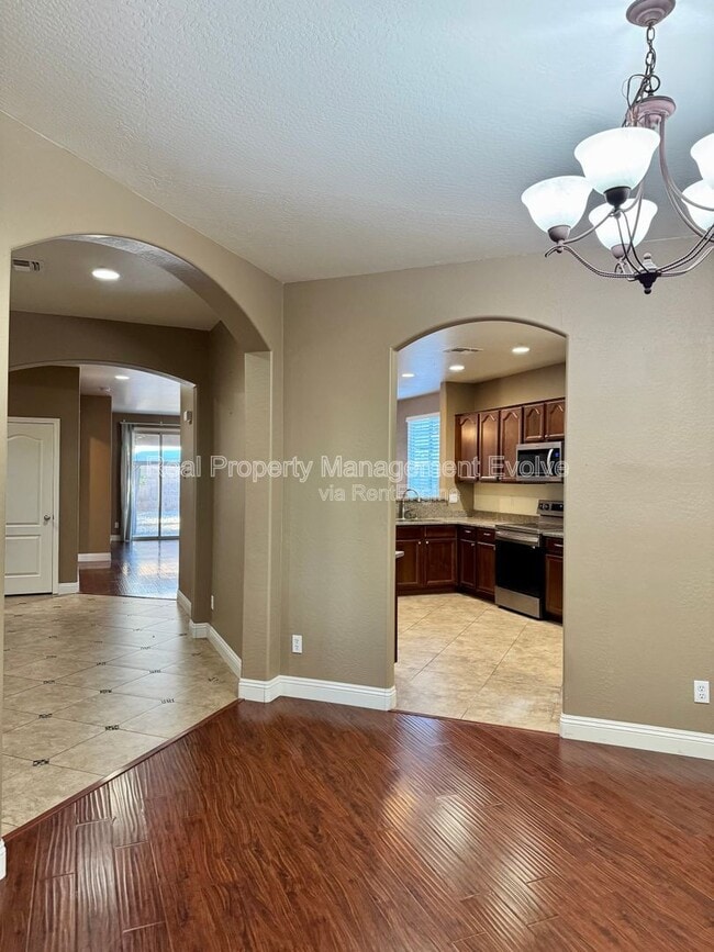 Building Photo - 9156 W Mine Trail