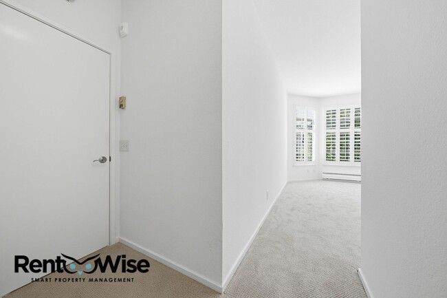 Building Photo - 2060 Sutter St