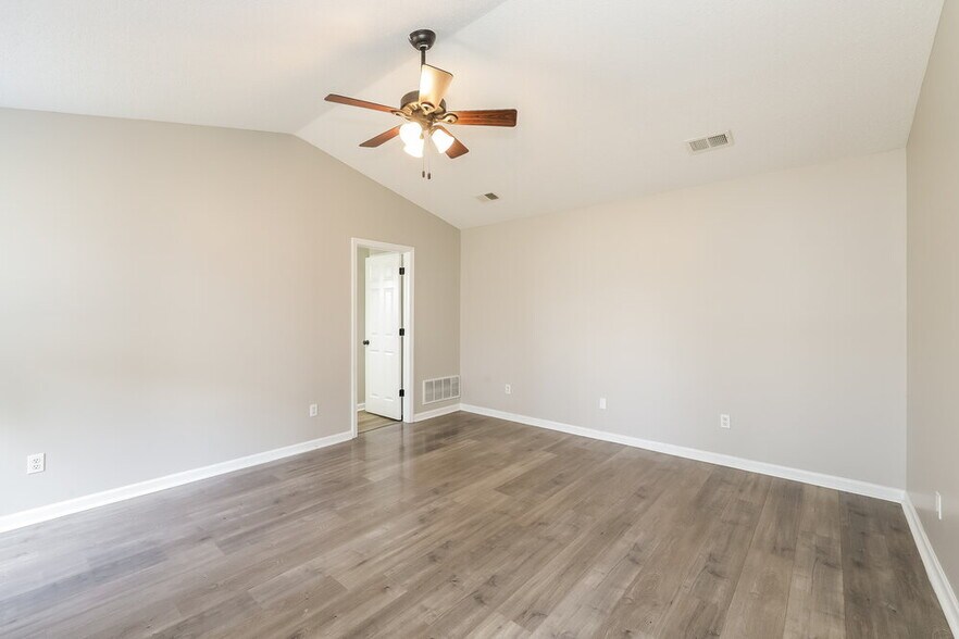 Building Photo - 13202 Claybourne Cove