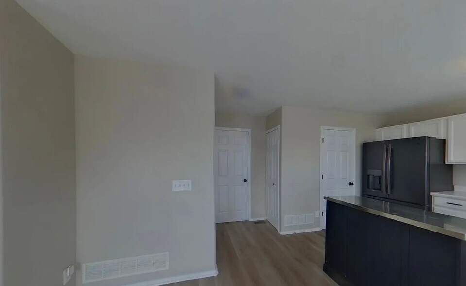 Building Photo - 5119 Chaise Dr