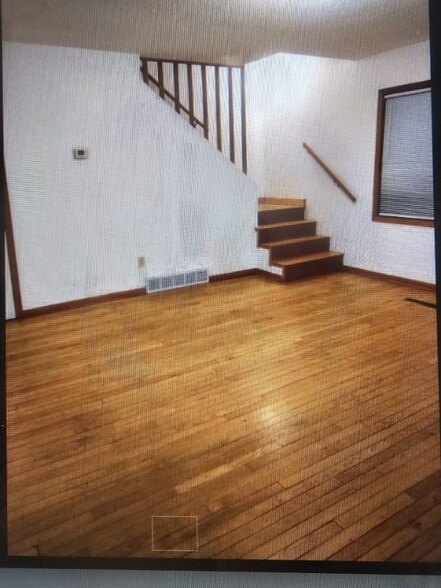 Building Photo - 444 West Ave