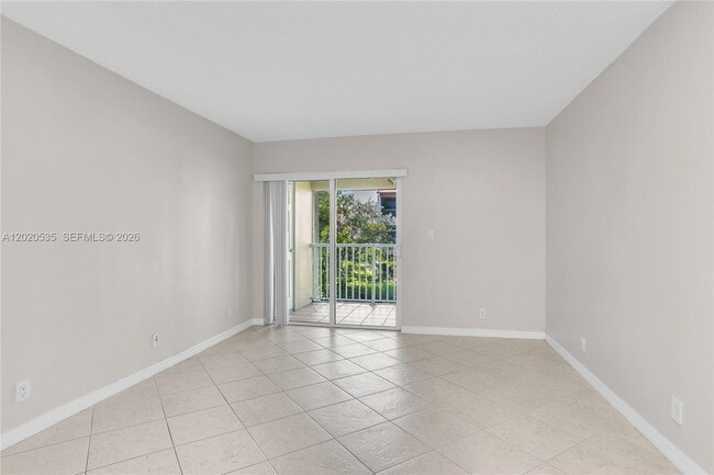 Building Photo - 100 Lakeview Dr