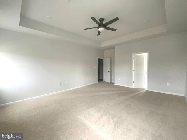 Building Photo - 5763 Hawk Ridge Rd