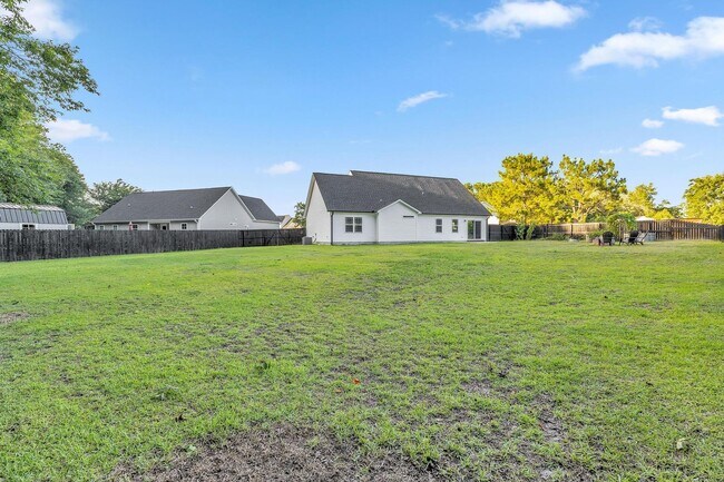 Building Photo - 630 Osprey Landing Dr