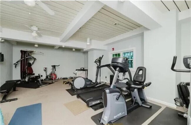 Building Photo - 43 Bullocks Point Ave