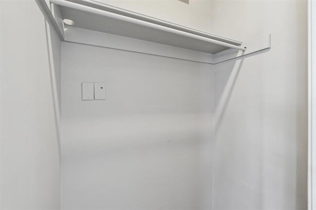 Building Photo - 4009 Vickie Dr