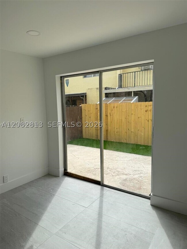 Building Photo - 6628 SW 41st St
