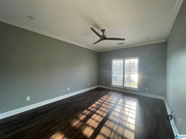 Building Photo - 295 Creekside Ln