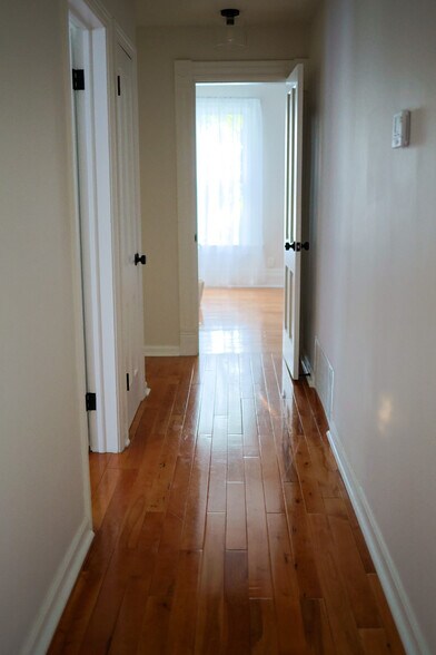 Building Photo - 5104 Abigail Dr