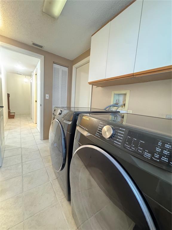 Building Photo - 6077 Marella Dr