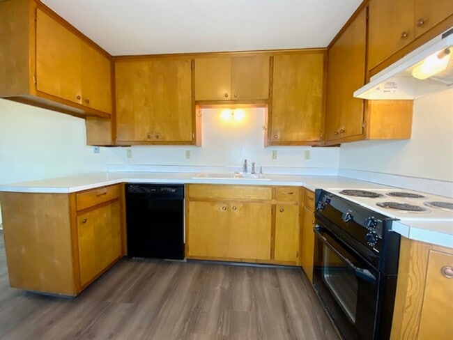 Building Photo - 3037 Humboldt Rd