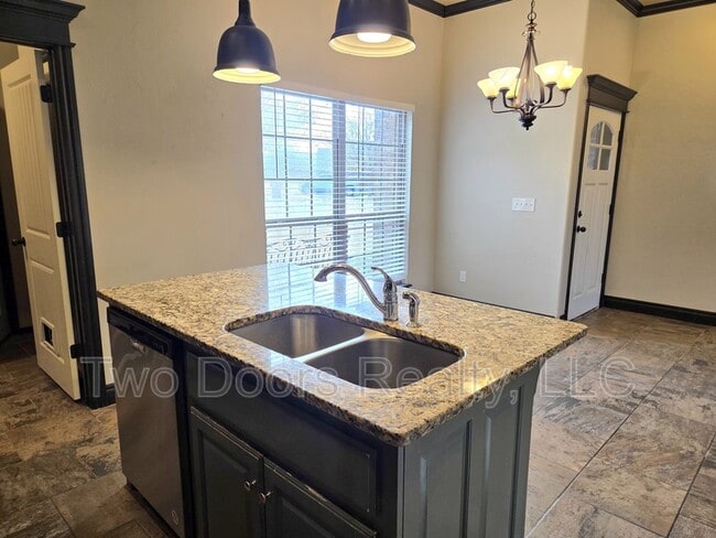 Building Photo - 19217 Grassmere Way