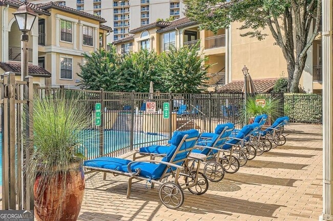 Building Photo - 3777 Peachtree Rd NE