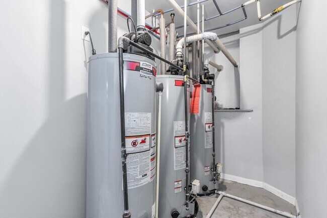 Building Photo - 202 Broadway