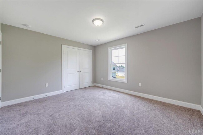 Building Photo - 1021 Lochwood Hl Dr