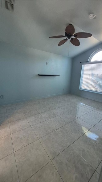 Building Photo - 614 Caribou Ct