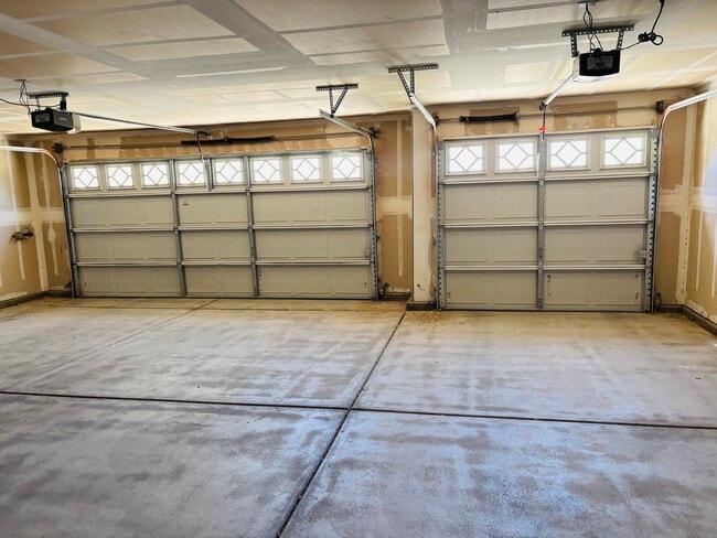 Building Photo - 1407 W Burgundy Ct