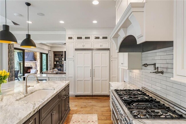 Building Photo - 5265 Peachtree Dunwoody Rd NE