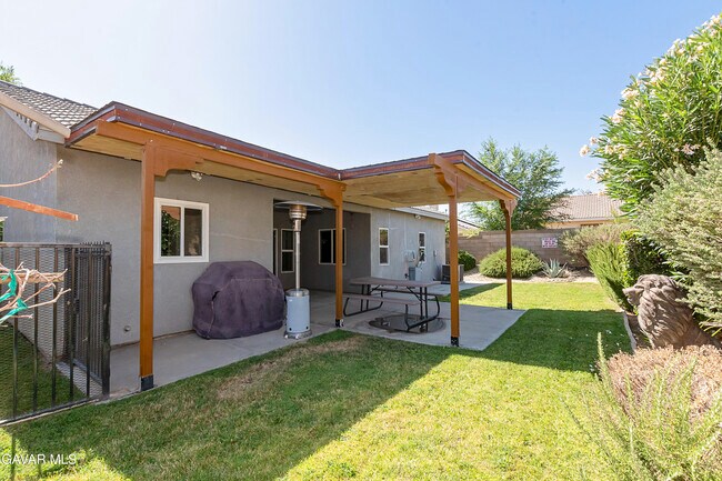 Building Photo - 43963 Glenraven Rd