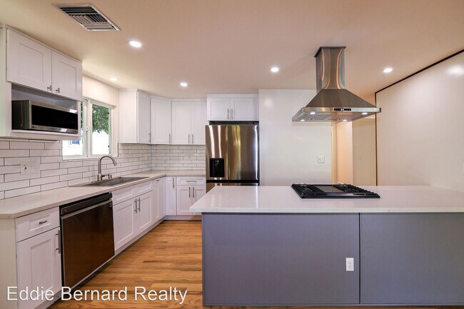 Building Photo - 4 br, 2 bath House - 17135 Tiara St.