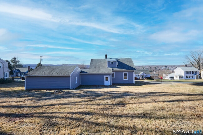 Building Photo - 121 Johnson St