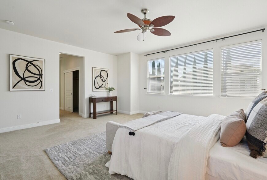 Building Photo - 2070 Katnich Ln