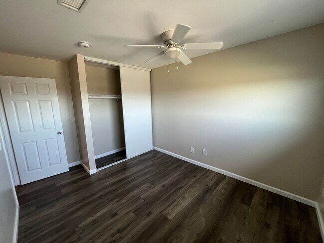 Building Photo - 4014 Wooster Dr