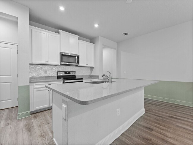 Building Photo - Stunning, 3-bedroom, 2.5-bath, townhome located in the highly desirable GATED resort community of...