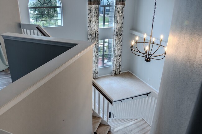 Building Photo - 1557 Amaryllis Cir