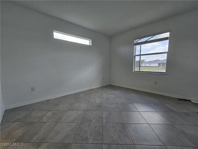 Building Photo - 2167 Dragonfruit Wy