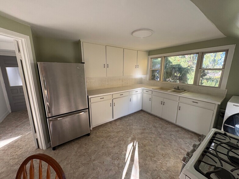 Building Photo - 246 Schwartz Rd