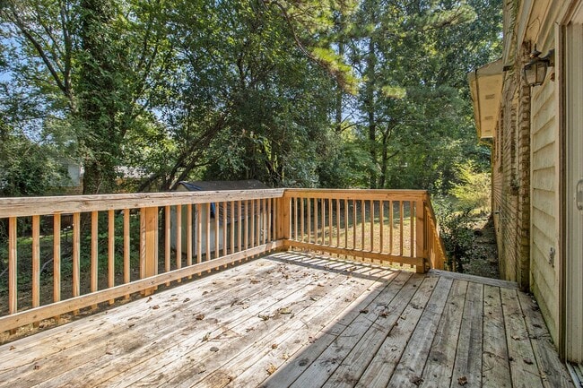 Building Photo - 4 Bedroom 2.5 Bath House