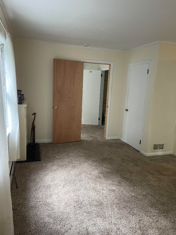 Building Photo - 112 Sawkill Rd