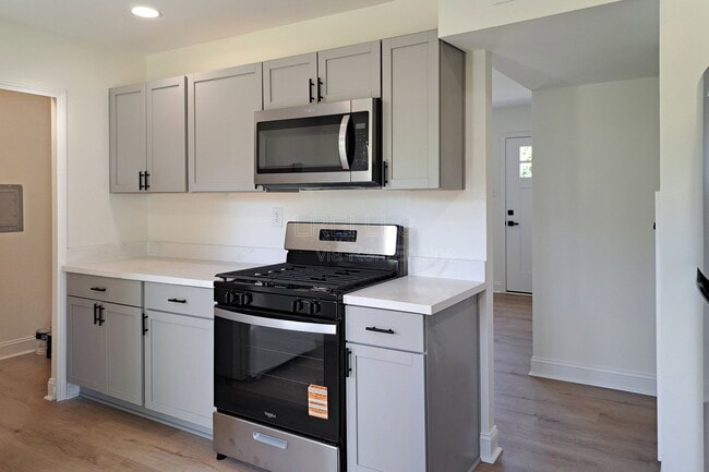 Building Photo - 4624 E Indian Trail