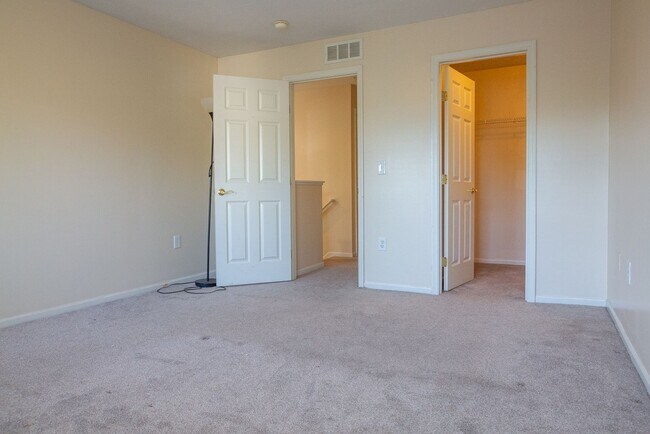Building Photo - 5036 Ivyvine Blvd