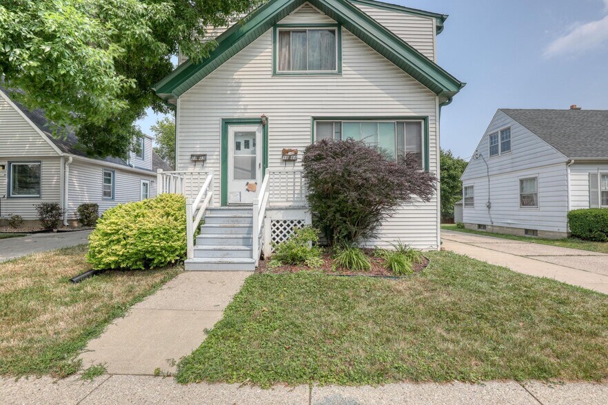 Building Photo - 1944 S 92nd St