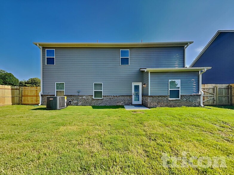 Building Photo - 3323 Arabian Farm Ln