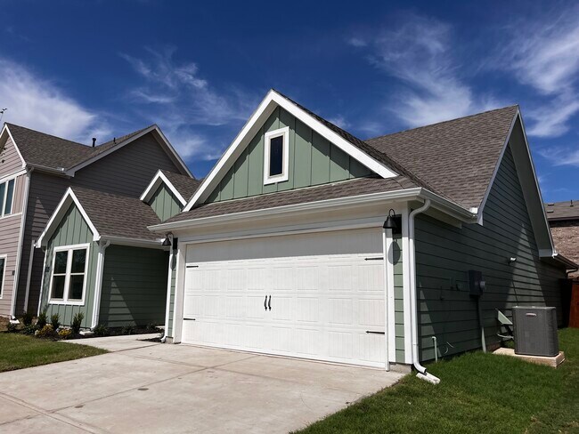 Building Photo - 13045 Dawson Dr