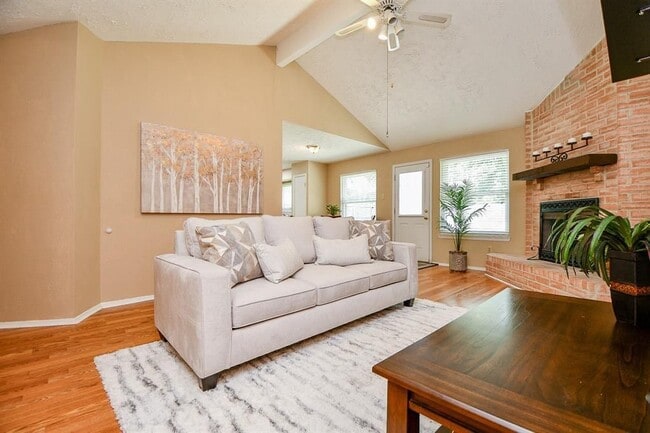 Building Photo - 2614 Cobble Ridge Dr